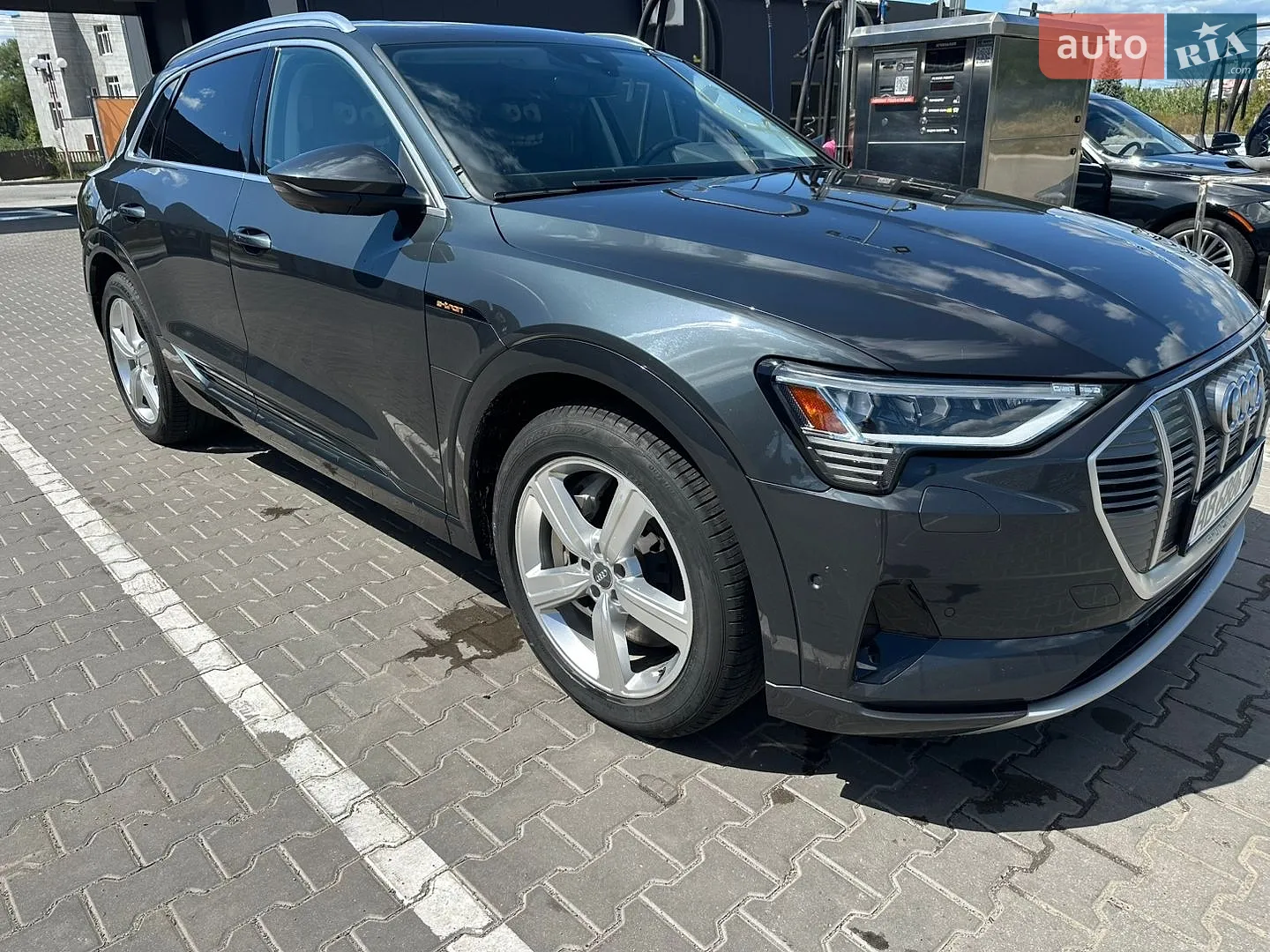 2019 Audi e-tron - мініатюра 3