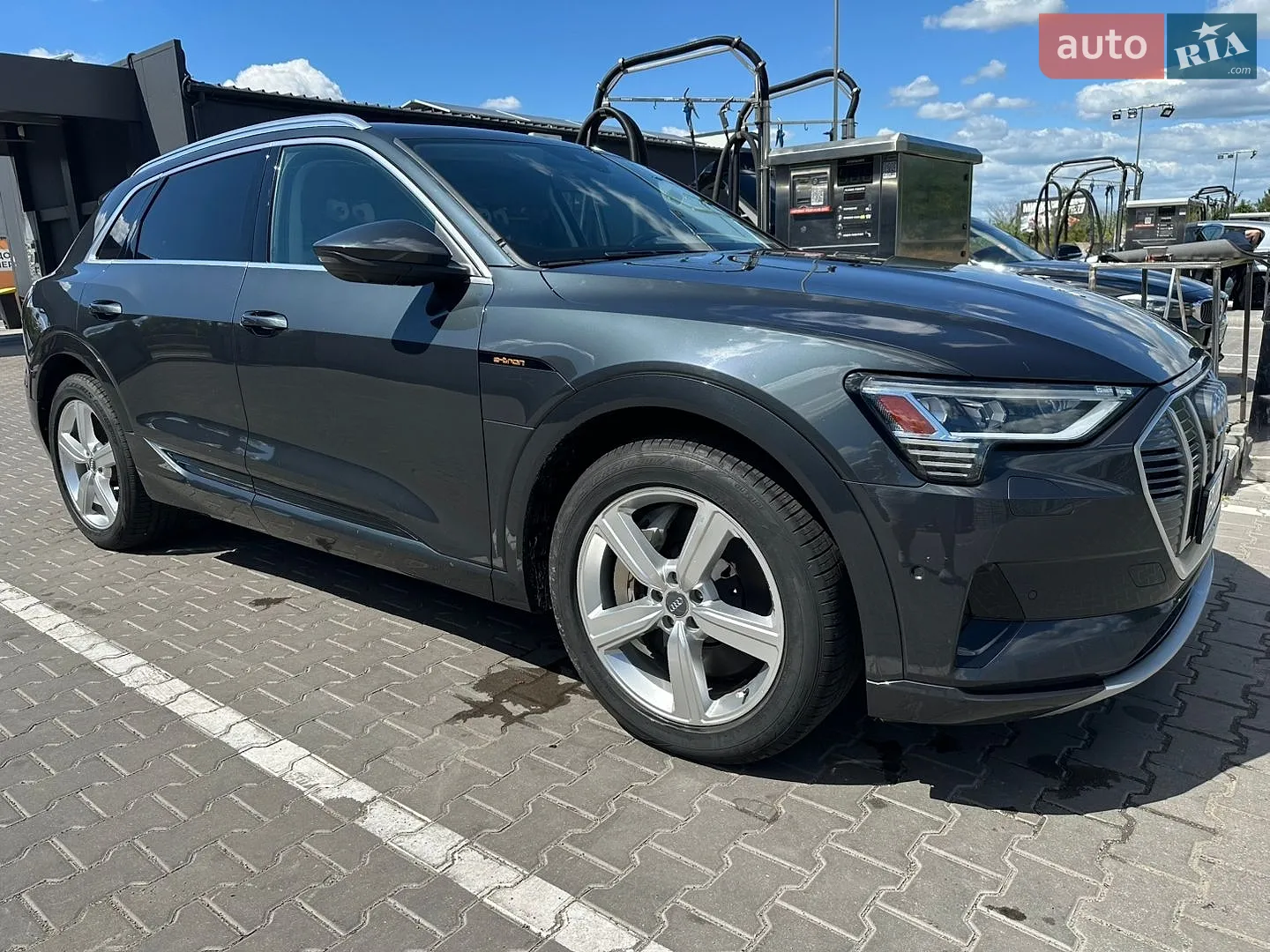 2019 Audi e-tron - мініатюра 13