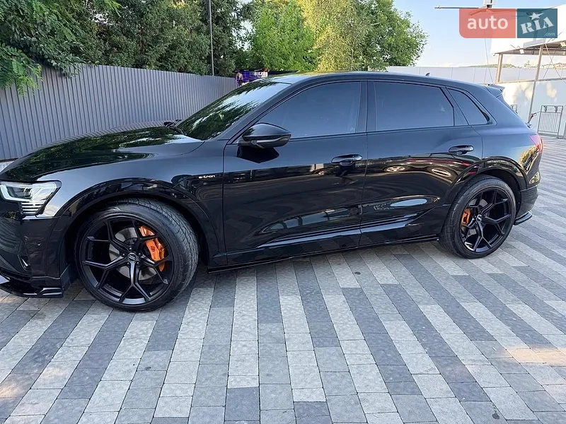 Audi e-tron 2022