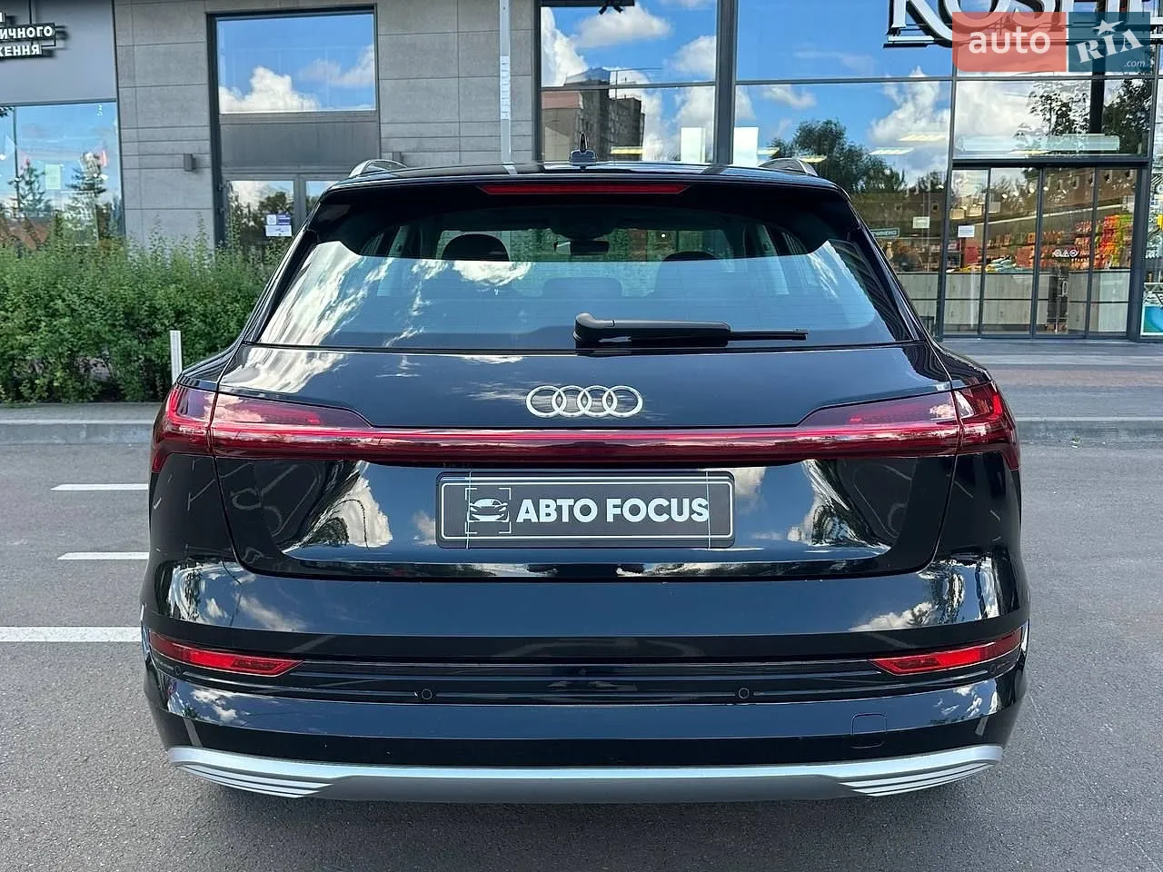2019 Audi e-tron - мініатюра 6