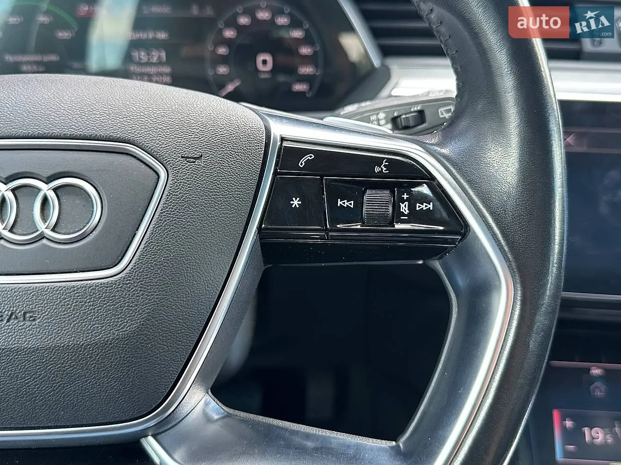 2019 Audi e-tron - мініатюра 23
