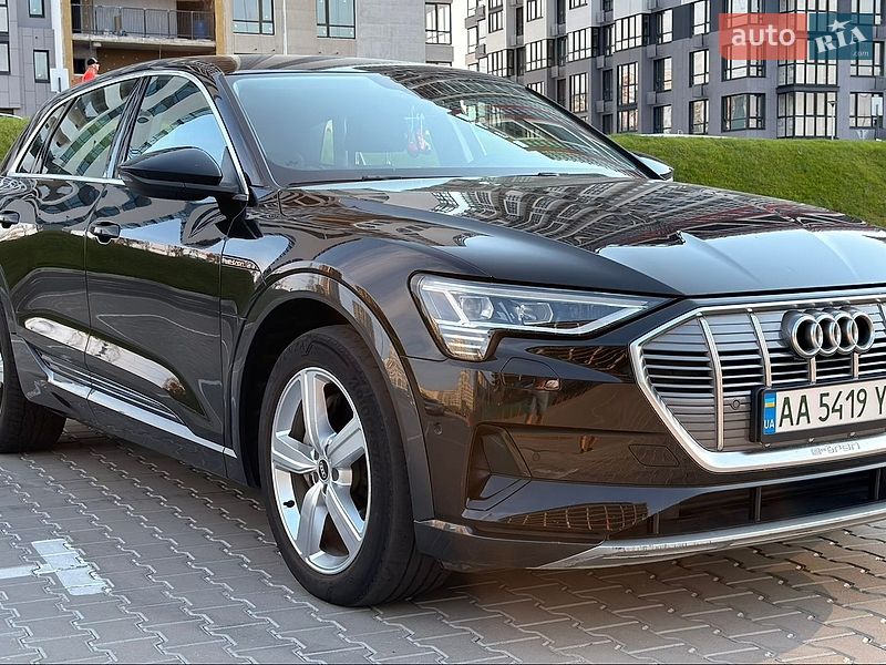 Внедорожник / Кроссовер Audi e-tron 2021 в Киеве
