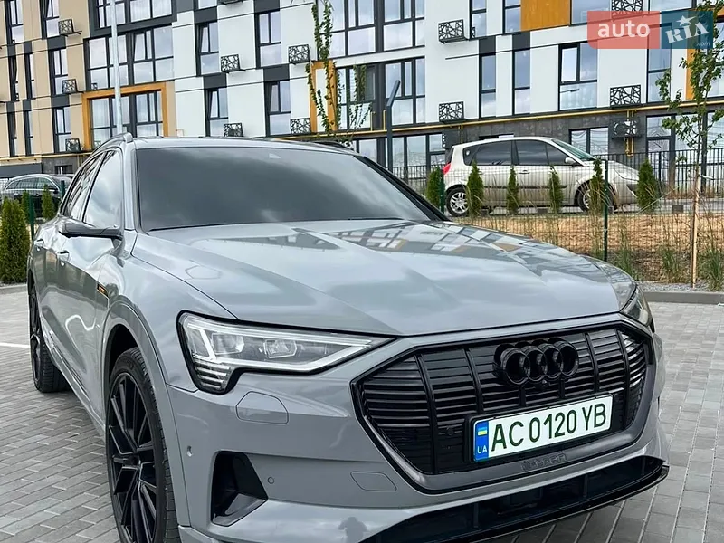 Audi e-tron