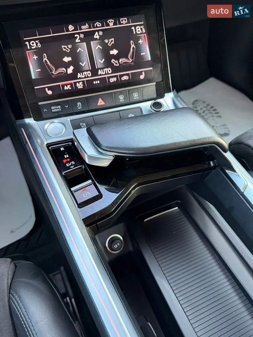 2019 Audi e-tron - мініатюра 29