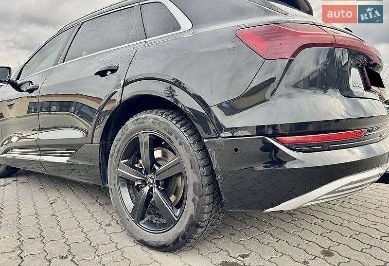 Внедорожник / Кроссовер Audi e-tron 2019 в Виннице фото 4 Внедорожник / Кроссовер Audi e-tron 2019 в Виннице