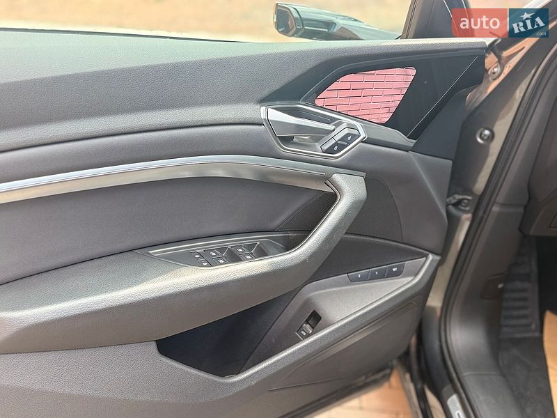 Внедорожник / Кроссовер Audi e-tron 2021 в Луцке
