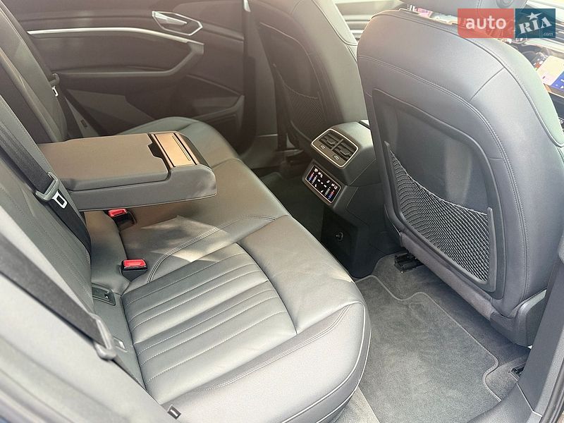 Внедорожник / Кроссовер Audi e-tron 2021 в Луцке