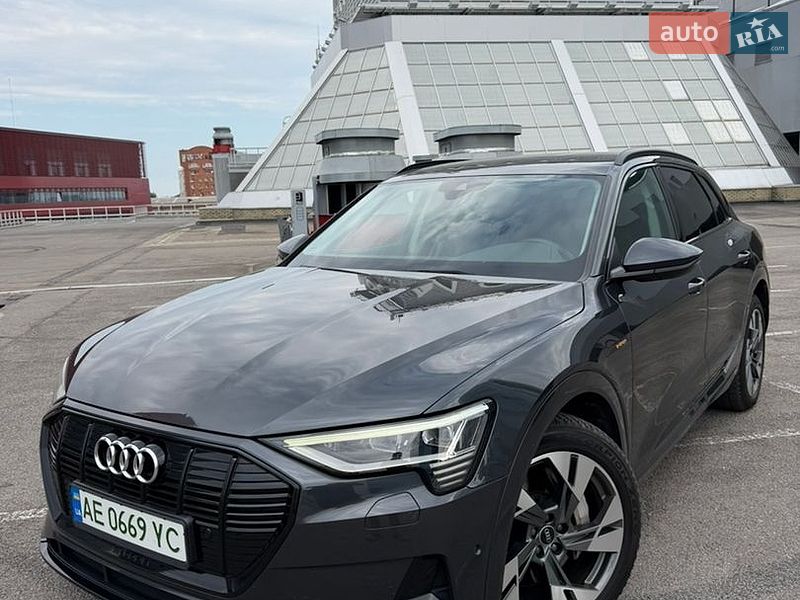 Внедорожник / Кроссовер Audi e-tron 2020 в Днепре