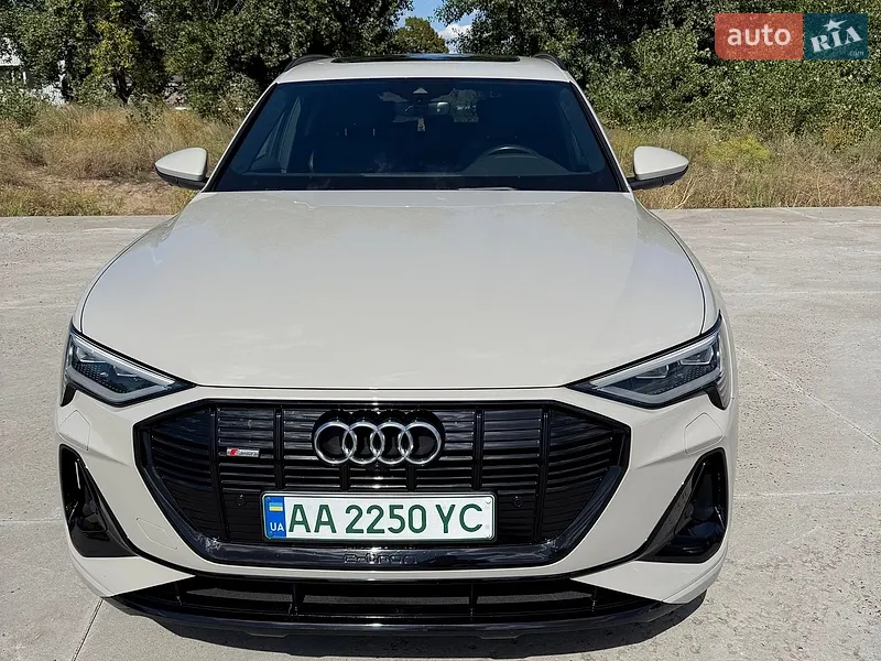 Audi e-tron