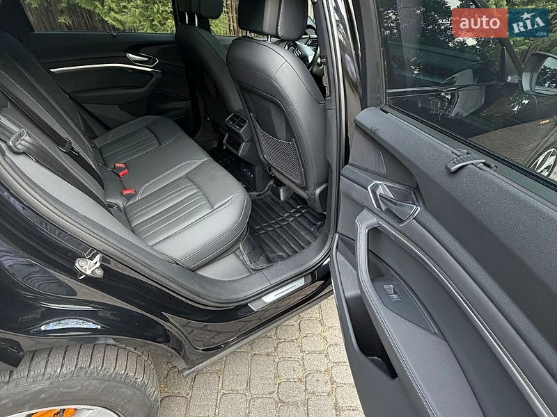 Позашляховик / Кросовер Audi e-tron 2020 в Львові
