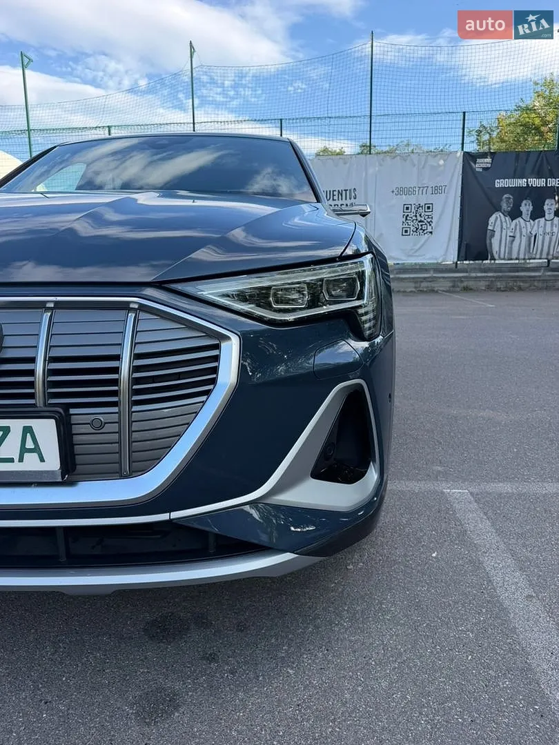 2020 Audi e-tron - мініатюра 3