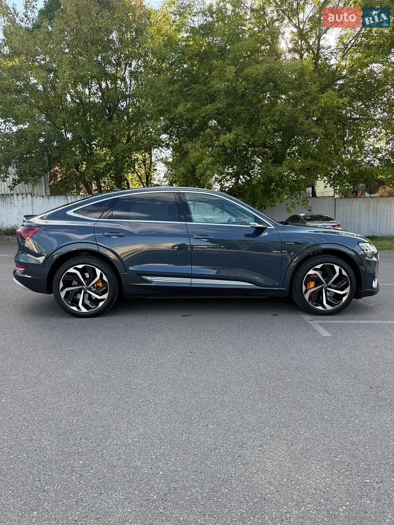 2020 Audi e-tron - мініатюра 5