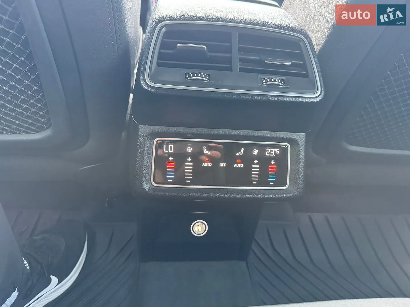 2019 Audi e-tron - мініатюра 34