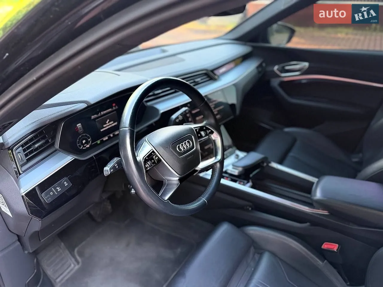 2018 Audi e-tron - мініатюра 27