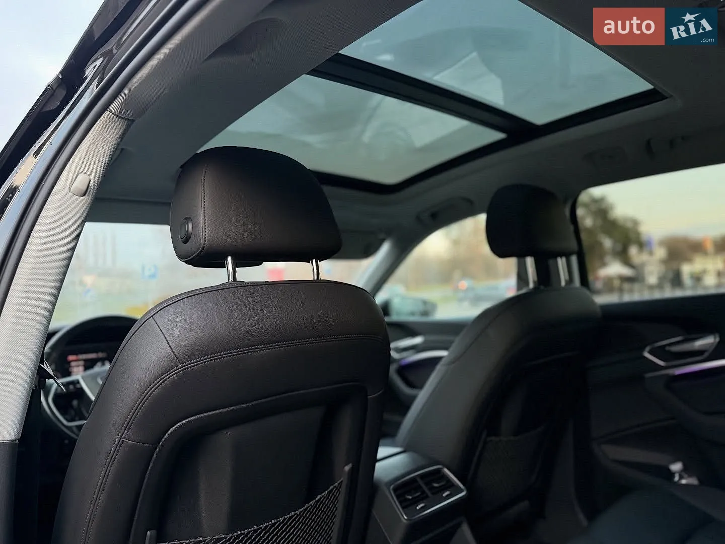 2020 Audi e-tron - мініатюра 15