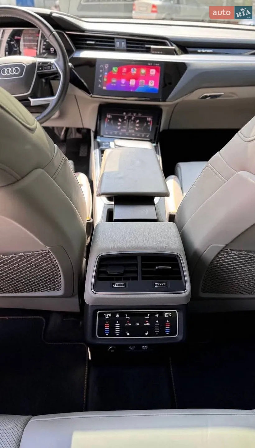 2020 Audi e-tron - мініатюра 4