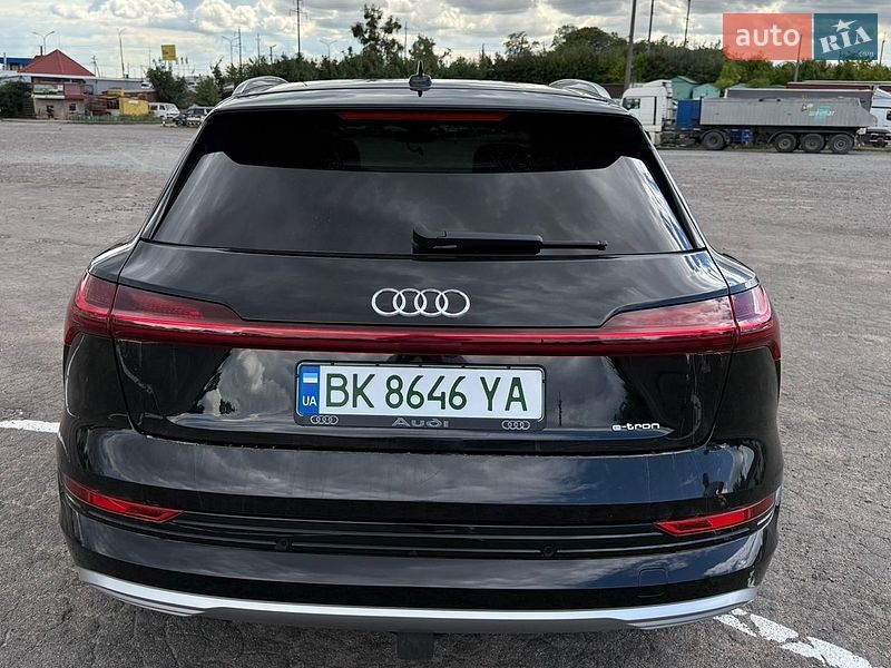 Внедорожник / Кроссовер Audi e-tron 2019 в Ровно