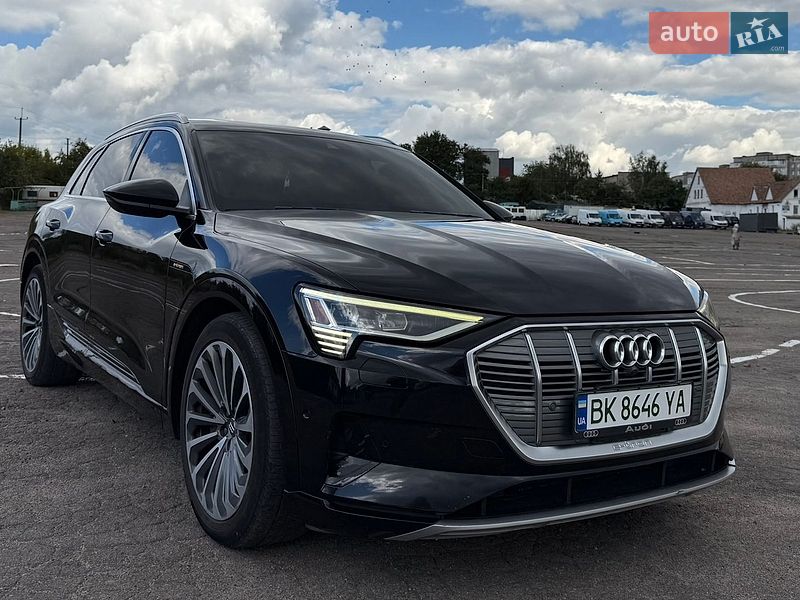 Внедорожник / Кроссовер Audi e-tron 2019 в Ровно