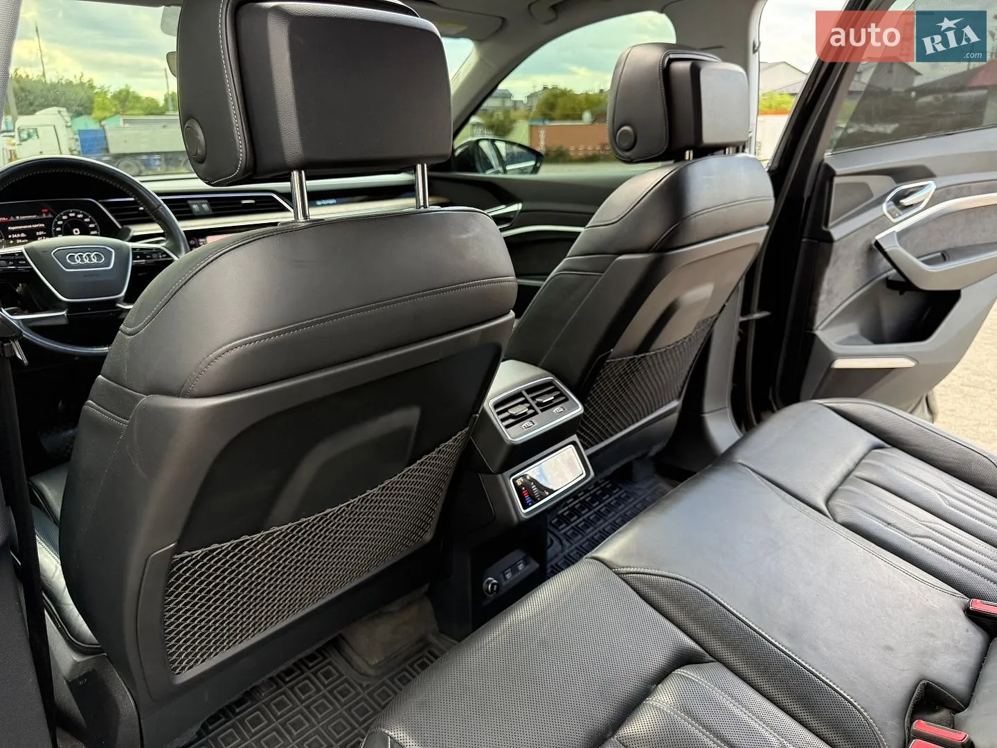 2019 Audi e-tron - мініатюра 25