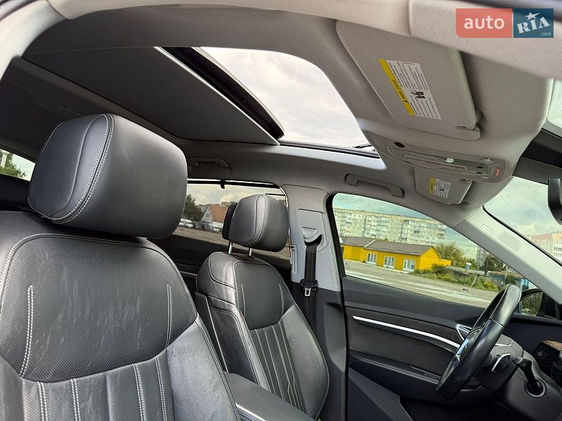 Внедорожник / Кроссовер Audi e-tron 2019 в Ровно