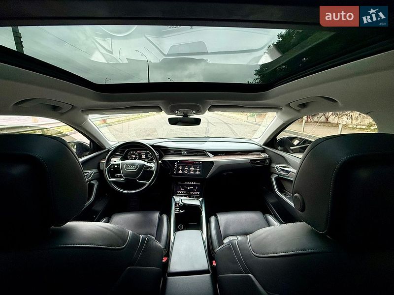 Внедорожник / Кроссовер Audi e-tron 2019 в Одессе