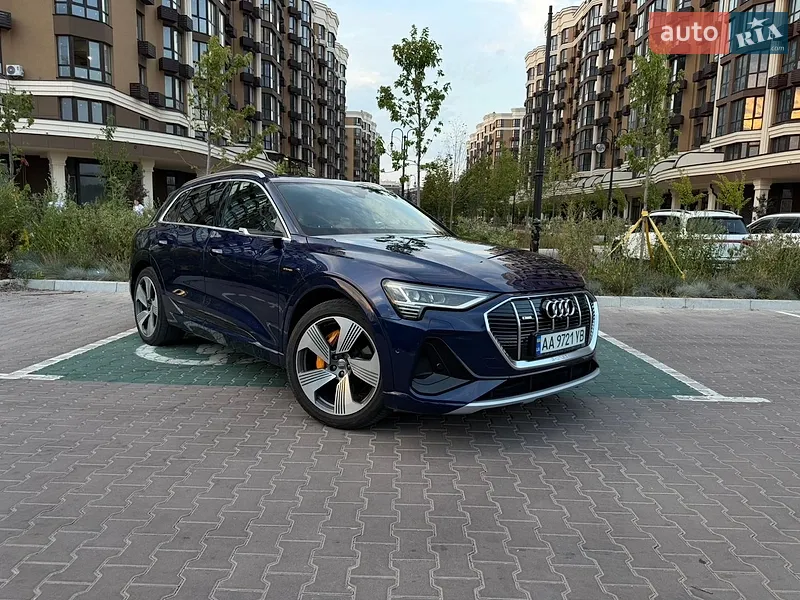 Audi e-tron