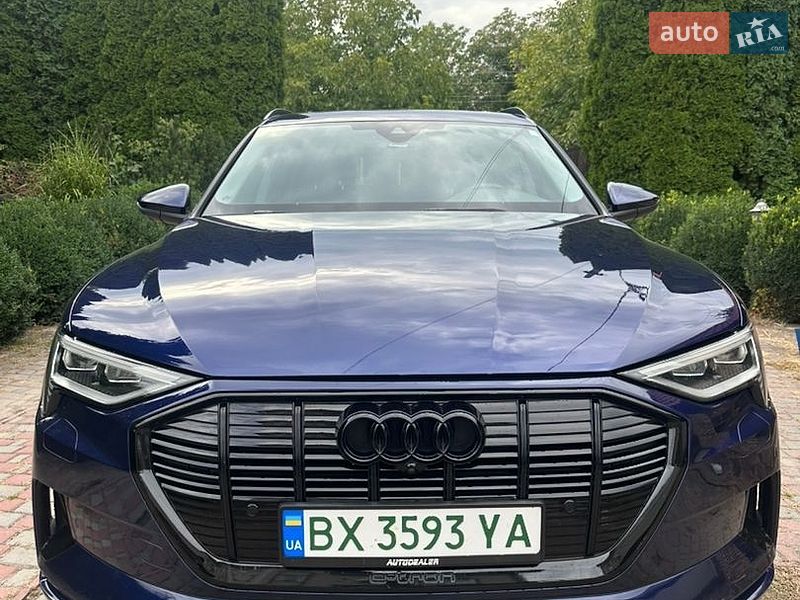 Внедорожник / Кроссовер Audi e-tron 2022 в Хмельницком