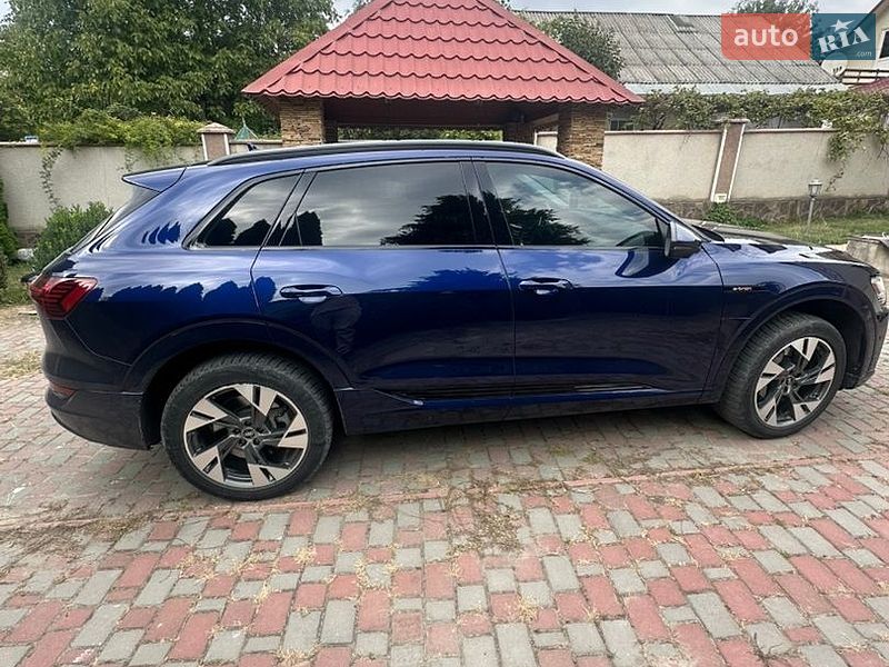 Внедорожник / Кроссовер Audi e-tron 2022 в Хмельницком