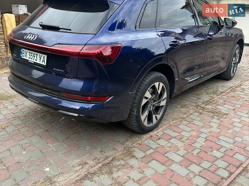 Внедорожник / Кроссовер Audi e-tron 2022 в Хмельницком