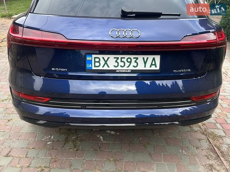 Внедорожник / Кроссовер Audi e-tron 2022 в Хмельницком