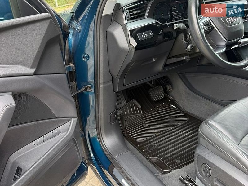 Внедорожник / Кроссовер Audi e-tron 2019 в Черновцах