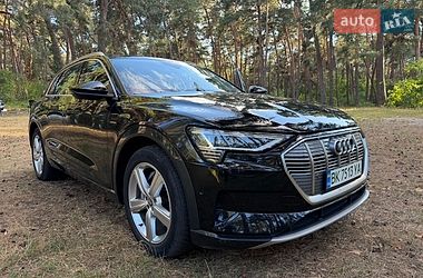 Внедорожник / Кроссовер Audi e-tron 2019 в Ровно