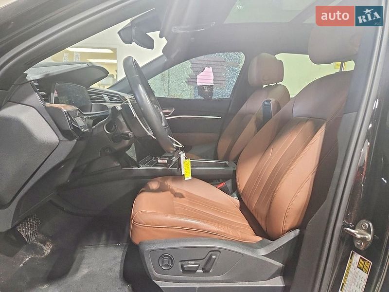 Позашляховик / Кросовер Audi e-tron 2021 в Львові