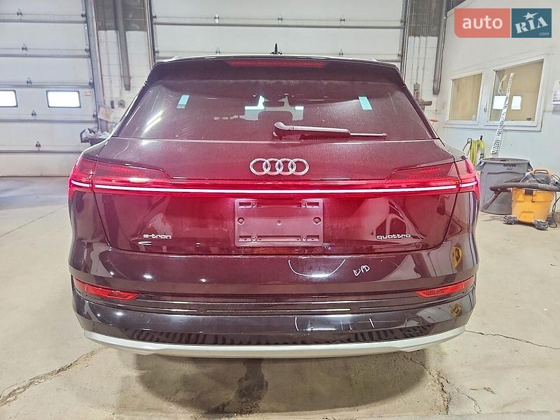 Позашляховик / Кросовер Audi e-tron 2021 в Львові