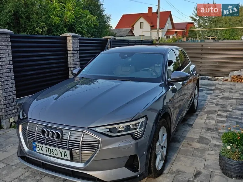 Audi e-tron