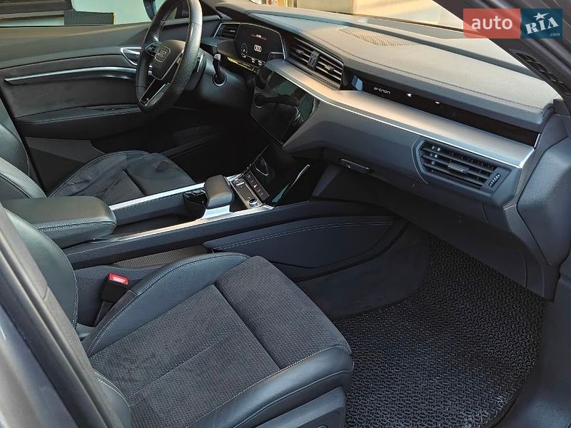 Внедорожник / Кроссовер Audi e-tron 2019 в Хмельницком