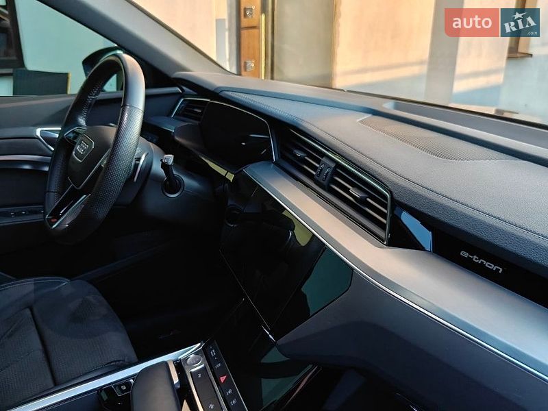 Внедорожник / Кроссовер Audi e-tron 2019 в Хмельницком