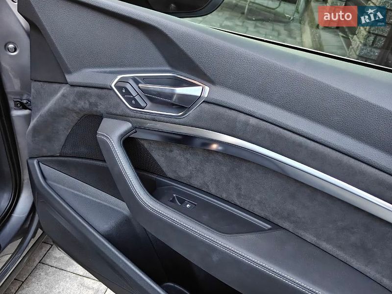 Внедорожник / Кроссовер Audi e-tron 2019 в Хмельницком