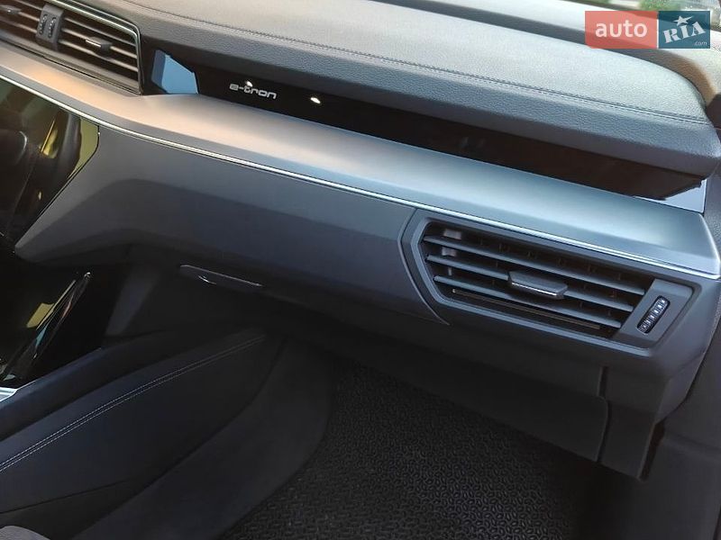 Внедорожник / Кроссовер Audi e-tron 2019 в Хмельницком