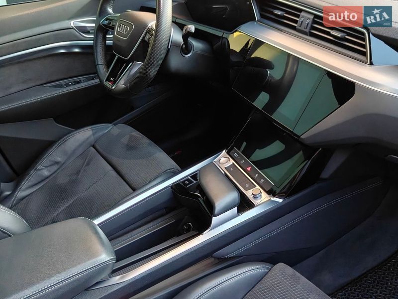 Внедорожник / Кроссовер Audi e-tron 2019 в Хмельницком