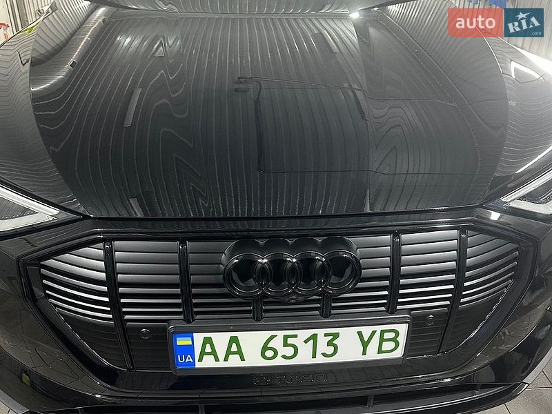 Внедорожник / Кроссовер Audi e-tron 2019 в Киеве