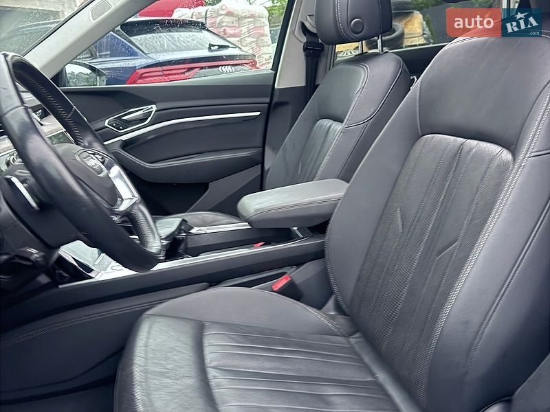 Позашляховик / Кросовер Audi e-tron 2019 в Луцьку