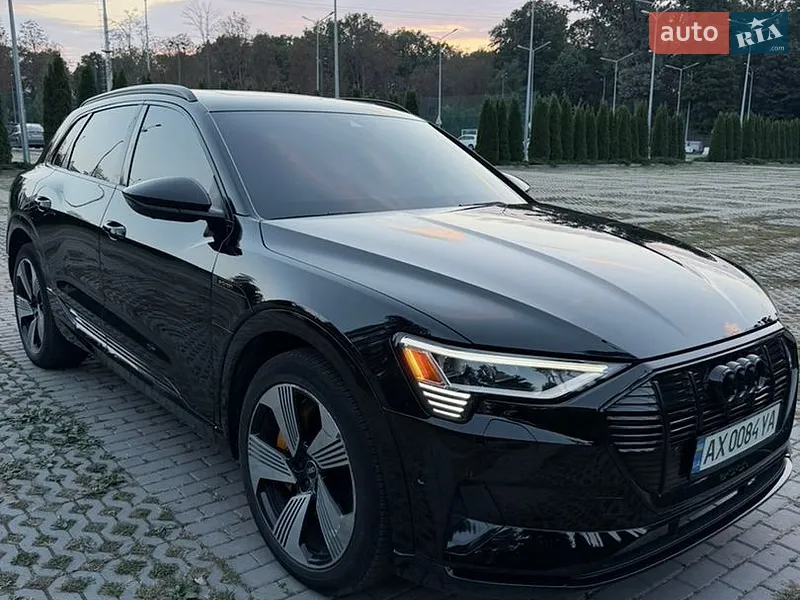 Audi e-tron 2022