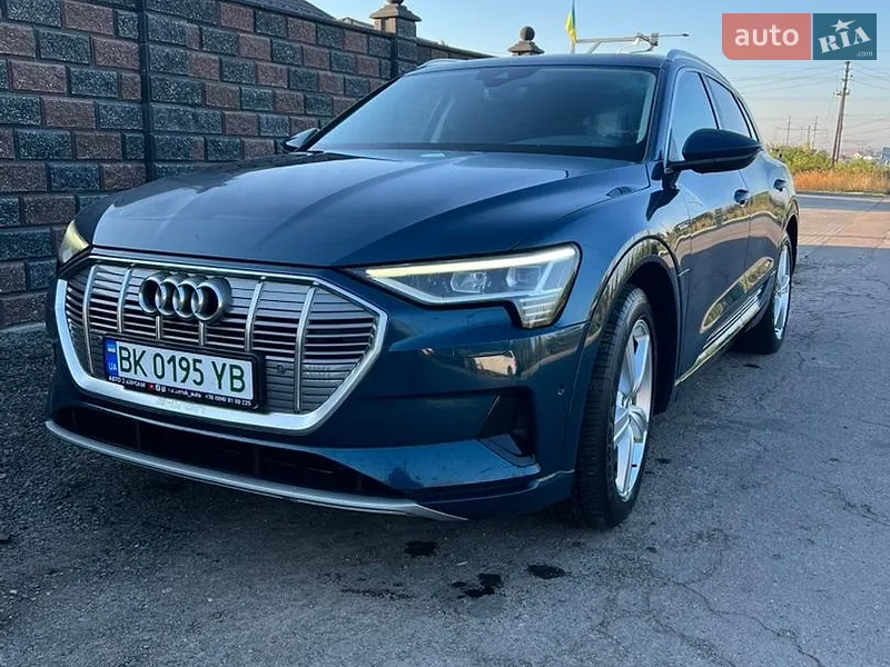 Audi e-tron 2019