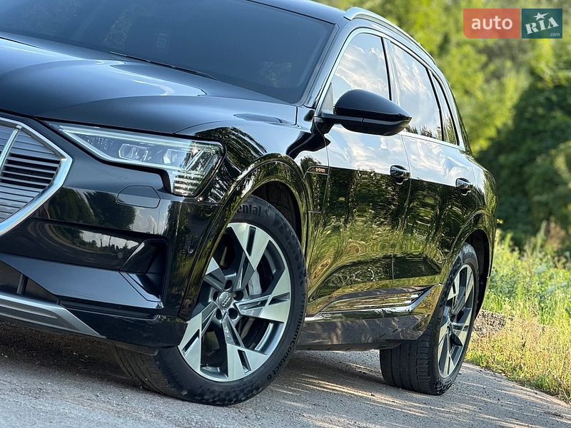 Внедорожник / Кроссовер Audi e-tron 2019 в Дрогобыче