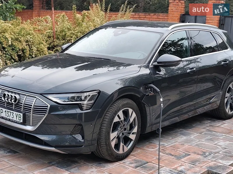 Audi e-tron 2022