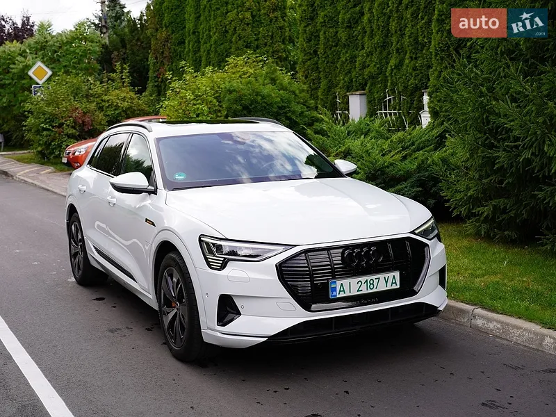 Audi e-tron 2019