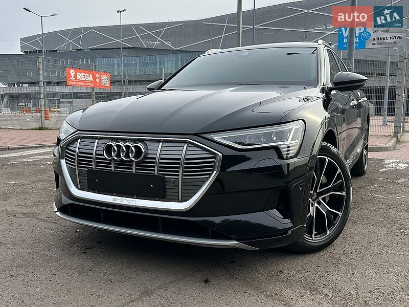 Позашляховик / Кросовер Audi e-tron 2019 в Львові фото Позашляховик / Кросовер Audi e-tron 2019 в Львові