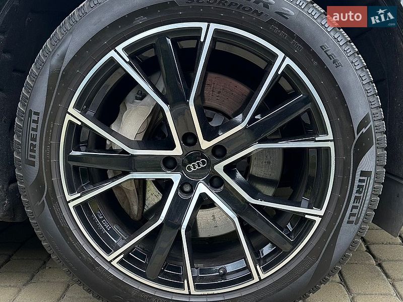 Позашляховик / Кросовер Audi e-tron 2019 в Львові фото 36 Позашляховик / Кросовер Audi e-tron 2019 в Львові