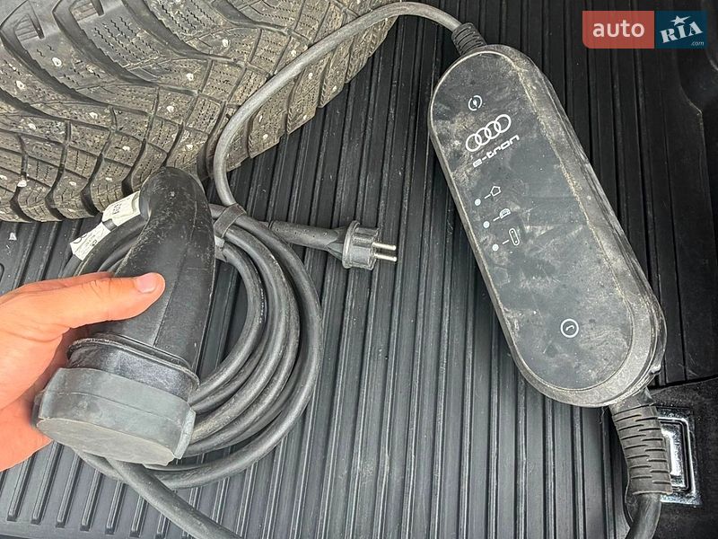 Позашляховик / Кросовер Audi e-tron 2018 в Луцьку